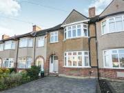 3 bedroom terraced house for rent in Rose Walk West...