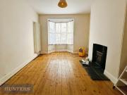 3 bedroom terraced house for rent in School Road,...