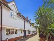 3 bedroom terraced house for rent in St James Rise, East...