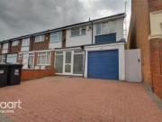 3 bedroom terraced house for rent in Stirling Road,...