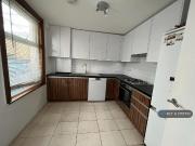 3 bedroom terraced house for rent in Stirling Road,...
