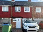 3 bedroom terraced house for rent in Stour Road,...