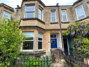 3 bedroom terraced house for rent in Tennyson Road Bath...