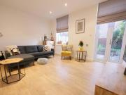 3 bedroom terraced house for rent in Thames Street...