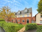 3 bedroom terraced house for rent in Walker Road,...