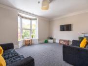 3 bedroom terraced house for rent in West Parade,...