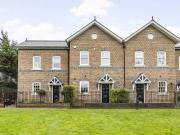 3 bedroom terraced house for rent in Westerham Road,...