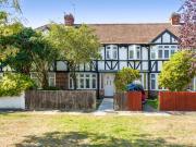 3 bedroom terraced house for rent in Wolsey Drive,...