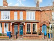 3 bedroom terraced house for sale