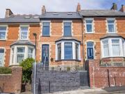 3 bedroom terraced house for sale