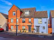 3 bedroom terraced house for sale