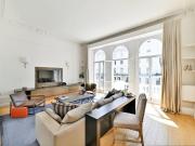 3 bedroom flat for sale