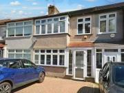 3 Bedroom Terraced House For Sale In Ardleigh Green,...