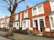 3 bedroom terraced house for sale in Avenue Road, Old...
