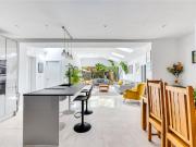 3 bedroom terraced house for sale in Aylesbury Road,...