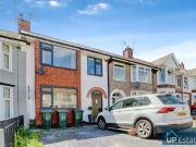 3 bedroom terraced house for sale in Batsford Road,...