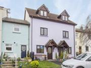 3 bedroom terraced house for sale in Beaufort Place...