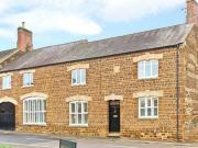 3 bedroom terraced house for sale in Berry Green Road...