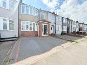 3 bedroom terraced house for sale in Blundell Road,...