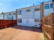 3 bedroom terraced house for sale in Brighstone Close,...