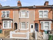 3 bedroom terraced house for sale in Bruce Grove,...