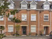 3 bedroom terraced house for sale in Bucklow Gardens,...