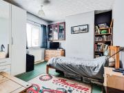 3 bedroom terraced house for sale in Cheney Manor Road,...