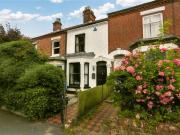3 bedroom terraced house for sale in College Road,...