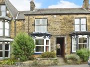 3 bedroom terraced house for sale in Crofton Avenue,...