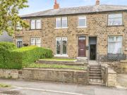 3 bedroom terraced house for sale in Cross Lane,...