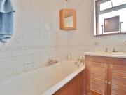 3 bedroom terraced house for sale in Doddsfield Road,...