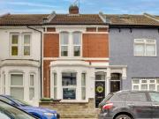 3 bedroom terraced house for sale in Ernest Road,...