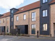 3 bedroom terraced house for sale in Fishers Vale Close,...