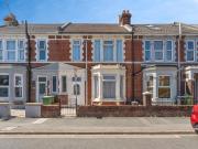 3 bedroom terraced house for sale in Gladys Avenue,...