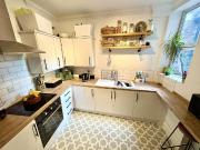 3 bedroom terraced house for sale in Grayshott Road,...