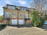 3 bedroom terraced house for sale in Hampden Gardens,...