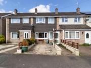 3 bedroom terraced house for sale in Hawkwood Crescent,...