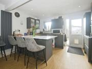 3 bedroom terraced house for sale in Heol Ffynnon Wen,...