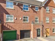 3 bedroom terraced house for sale in Holywell Drive,...