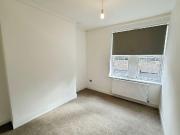 3 bedroom terraced house for sale in Killingworth Road,...