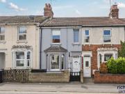 3 bedroom terraced house for sale in Kingshill Road, Old...