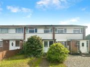 3 bedroom terraced house for sale in Linden Road,...