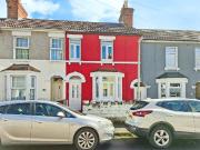 3 bedroom terraced house for sale in Linslade Street,...