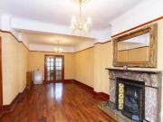3 Bedroom Terraced House For Sale In London