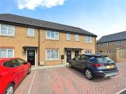 3 bedroom terraced house for sale in Lufton Close,...