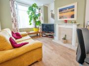 3 bedroom terraced house for sale in Mayfield Road,...