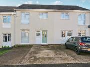 3 bedroom terraced house for sale in Menzies Close,...