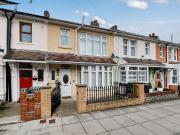 3 bedroom terraced house for sale in Meon Road, Milton,...