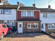 3 bedroom terraced house for sale in Mutchetts Close,...