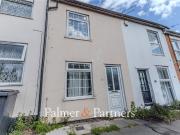 3 bedroom terraced house for sale in Newson Street,...